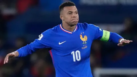 惊爆逆袭！卡里克率队魔鬼赛程连胜四场，前任曼联下半区战绩仅3平1负惨淡收场